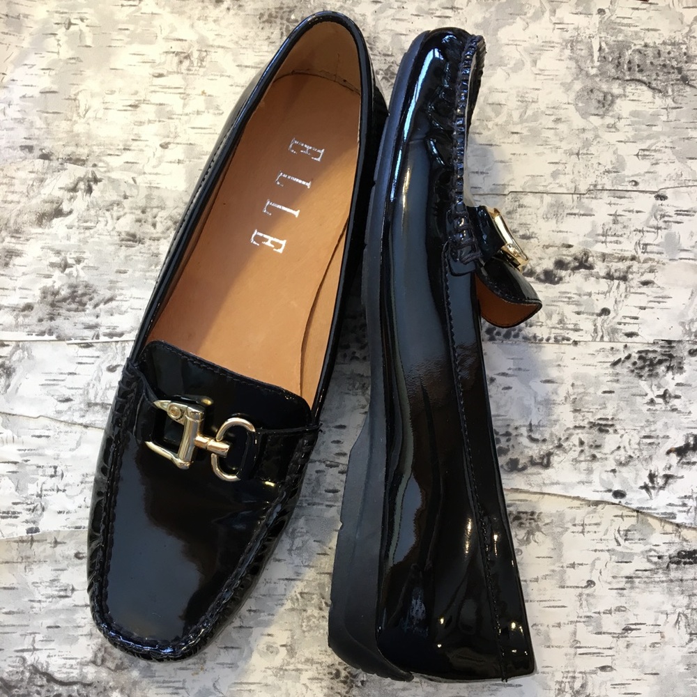 Elle patent flats